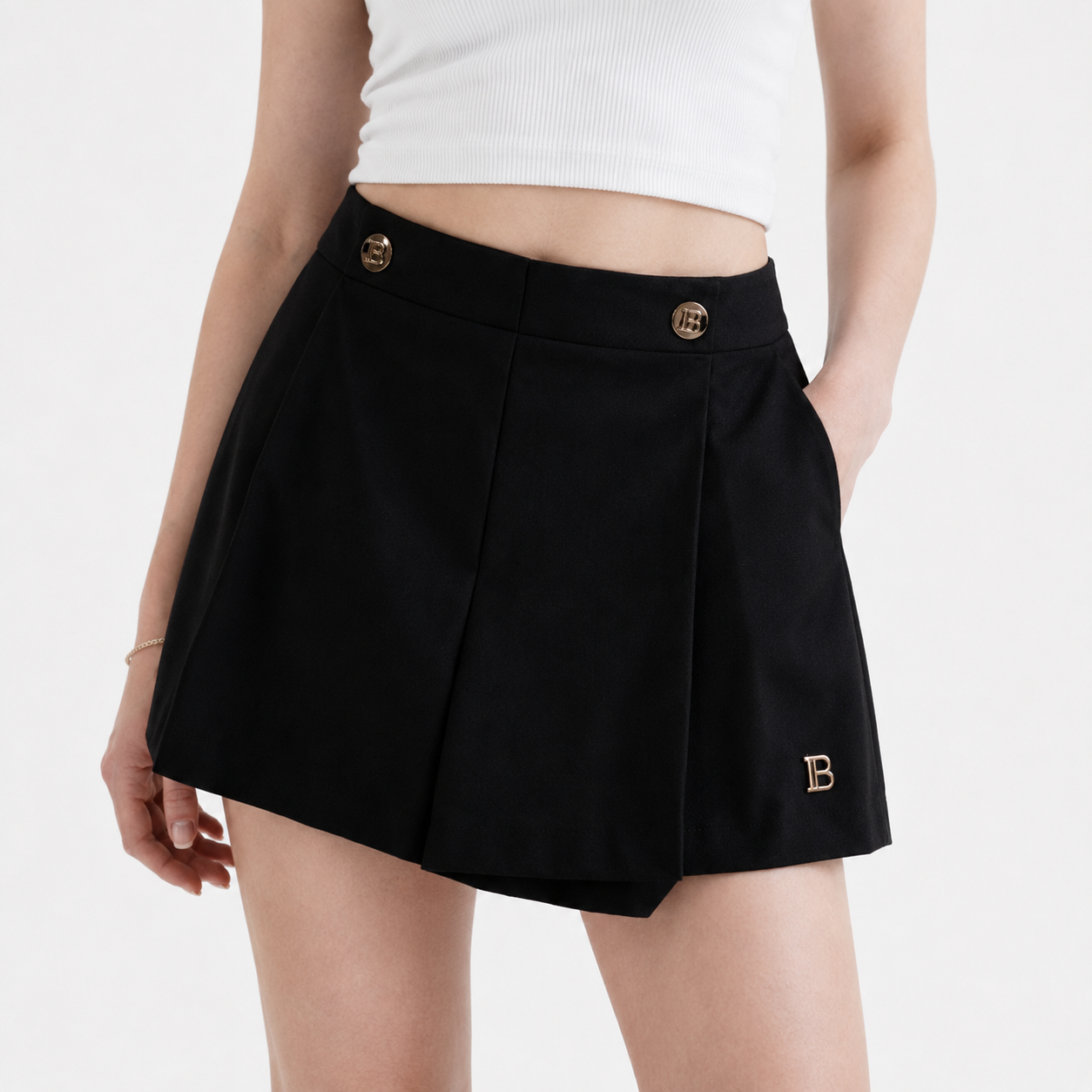 Short Balmain