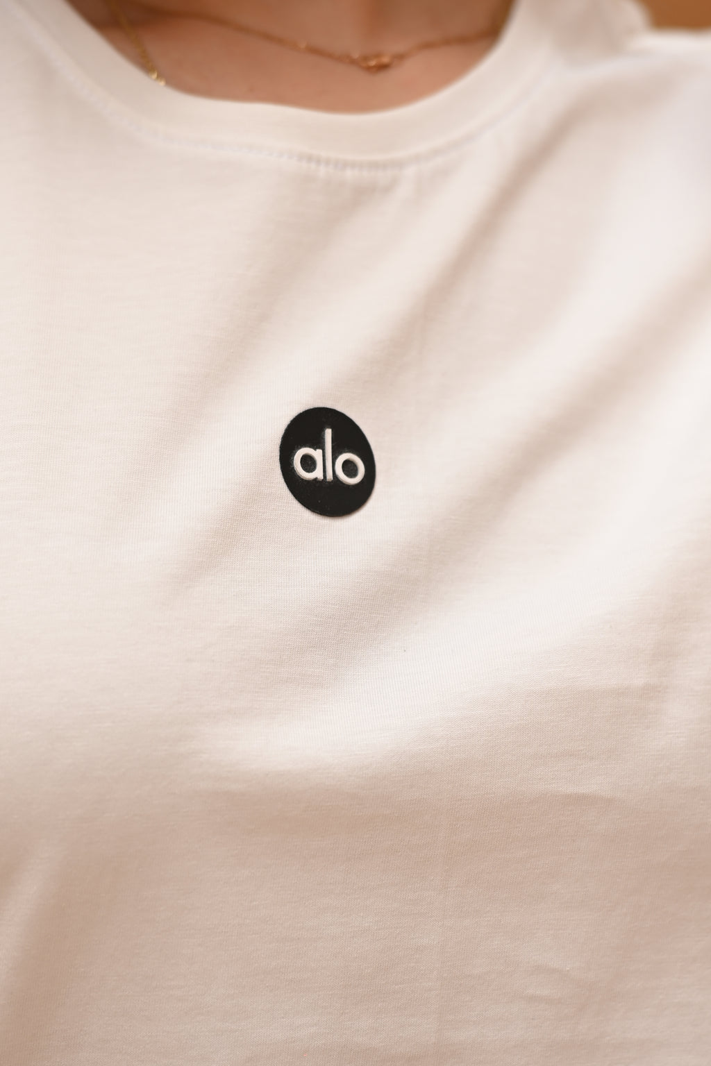 HeShe Basic White T-shirt