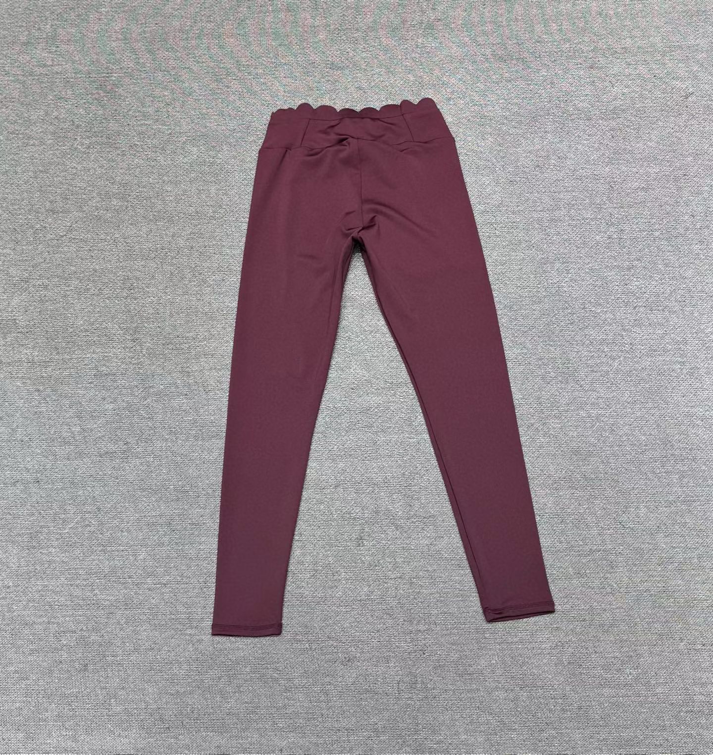 Scallop Edge Activewear Set