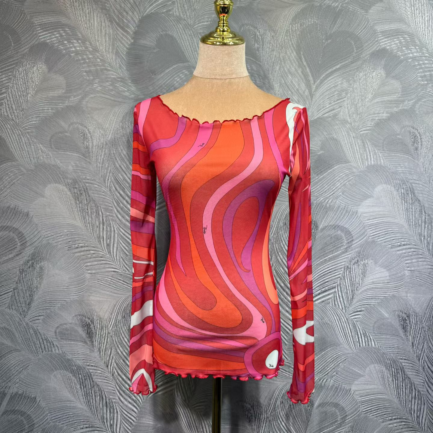 Vibrant Retro Wave Lettuce-Edge Top