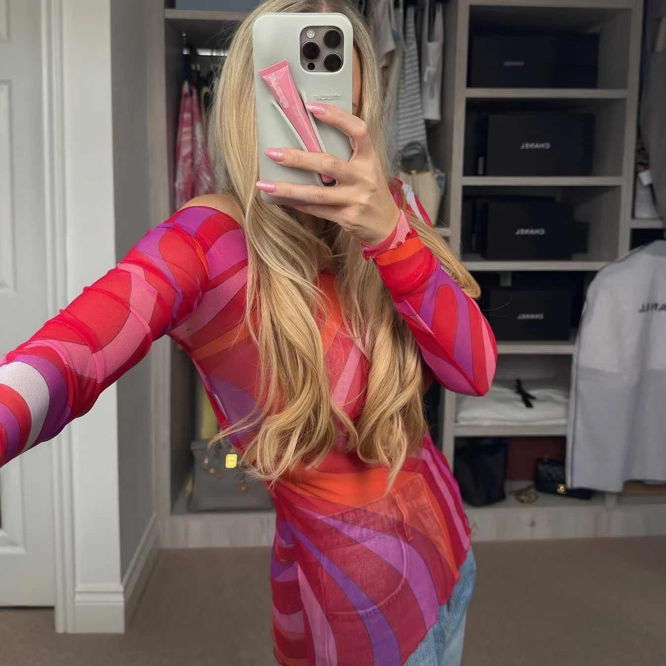 Vibrant Retro Wave Lettuce-Edge Top